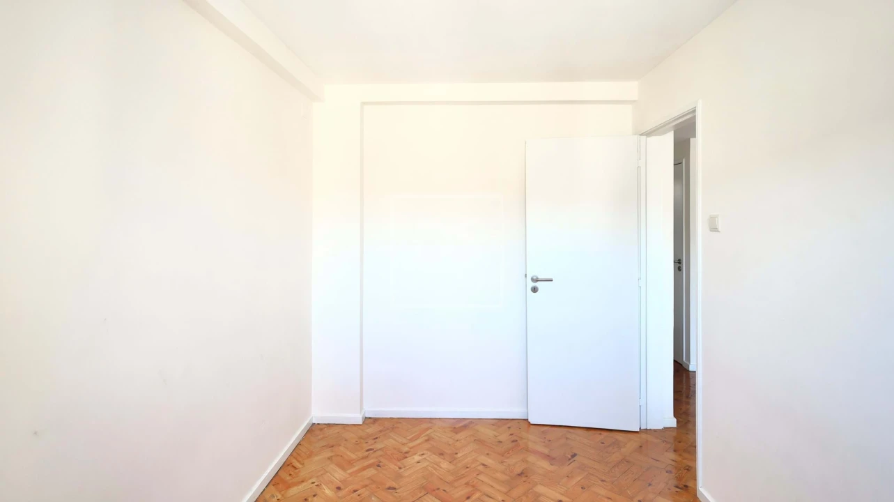 Apartamento T2 para Venda em Braga (Maximinos, Sé e Cividade) Foto 7