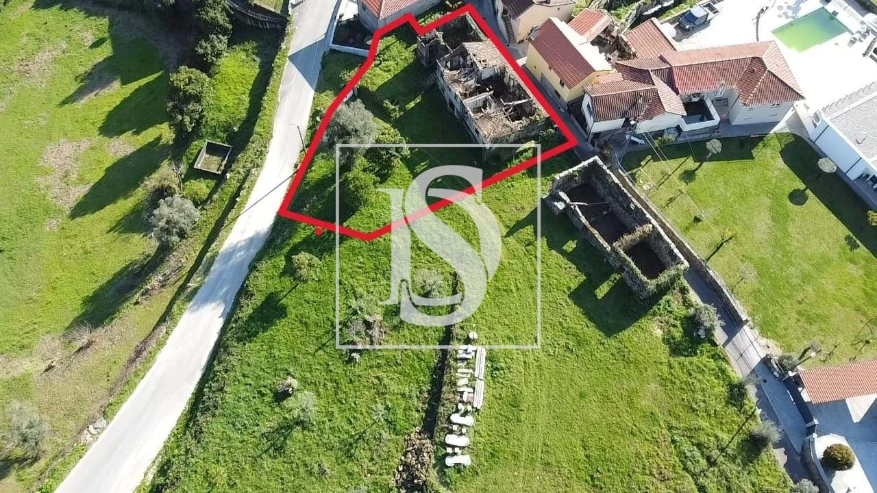 Terreno para Venda em Parada do Bouro Foto 2