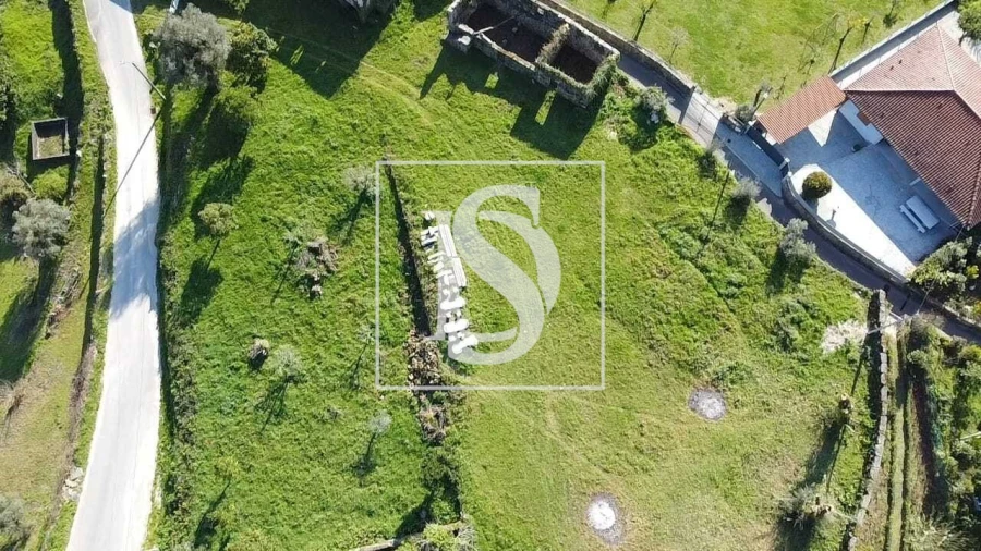 Terreno para Venda em Parada do Bouro Foto 13