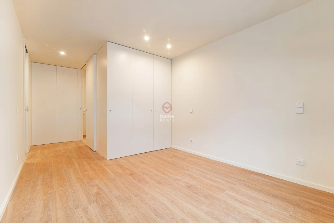 Apartamento T2 para Venda em Paranhos Foto 13