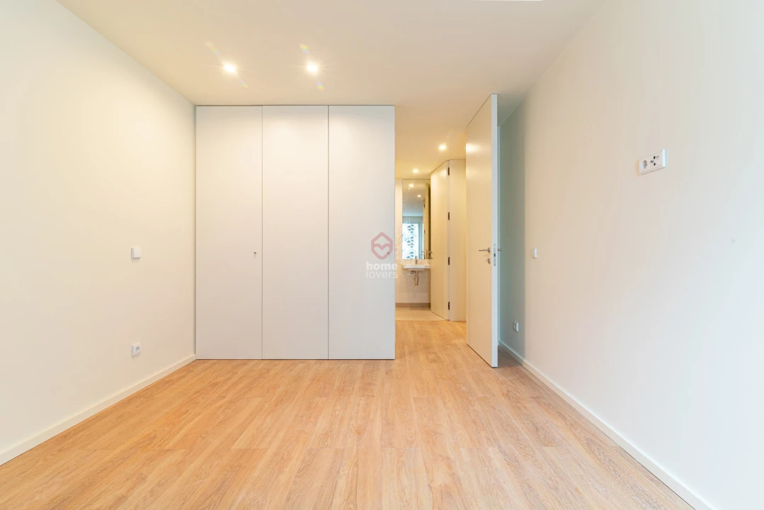 Apartamento T2 para Venda em Paranhos Foto 18