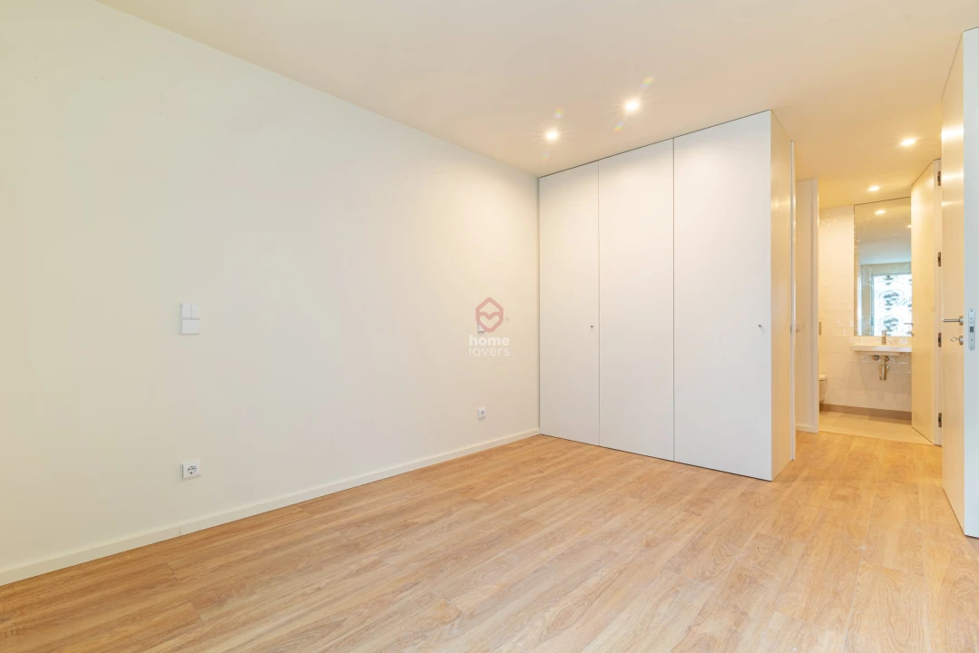 Apartamento T2 para Venda em Paranhos Foto 19