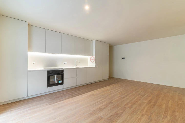 Apartamento T2 para Venda em Paranhos Foto 6