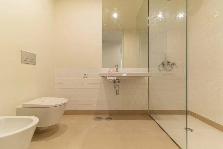 Apartamento T2 para Venda em Paranhos Foto 12