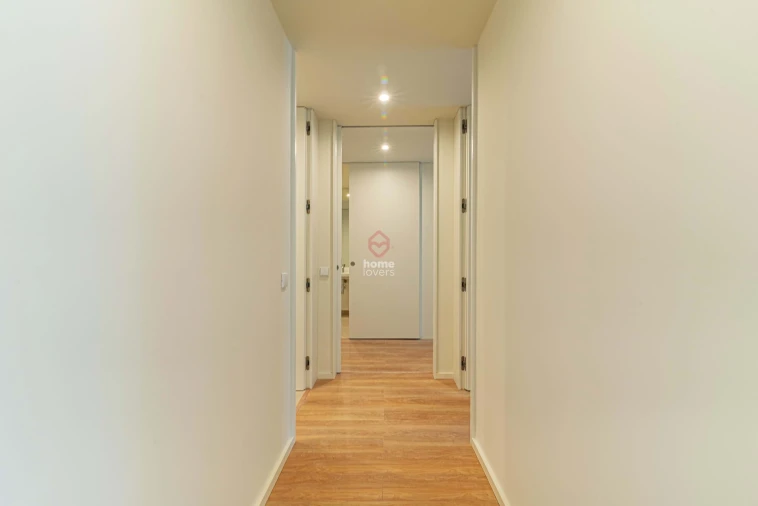 Apartamento T2 para Venda em Paranhos Foto 10