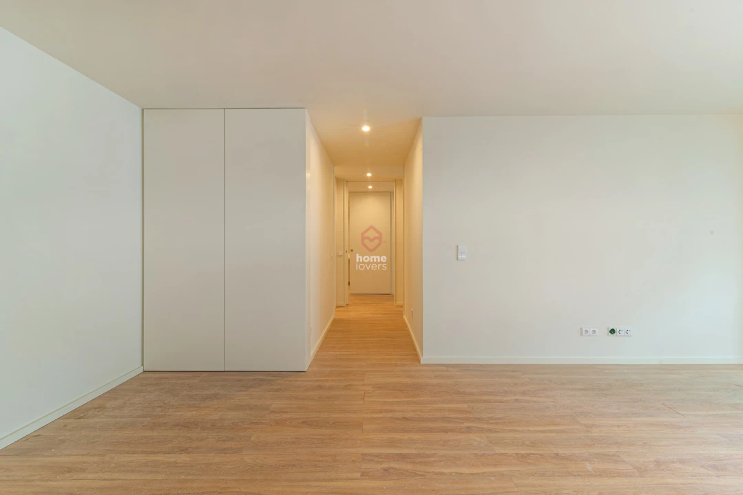 Apartamento T2 para Venda em Paranhos Foto 9