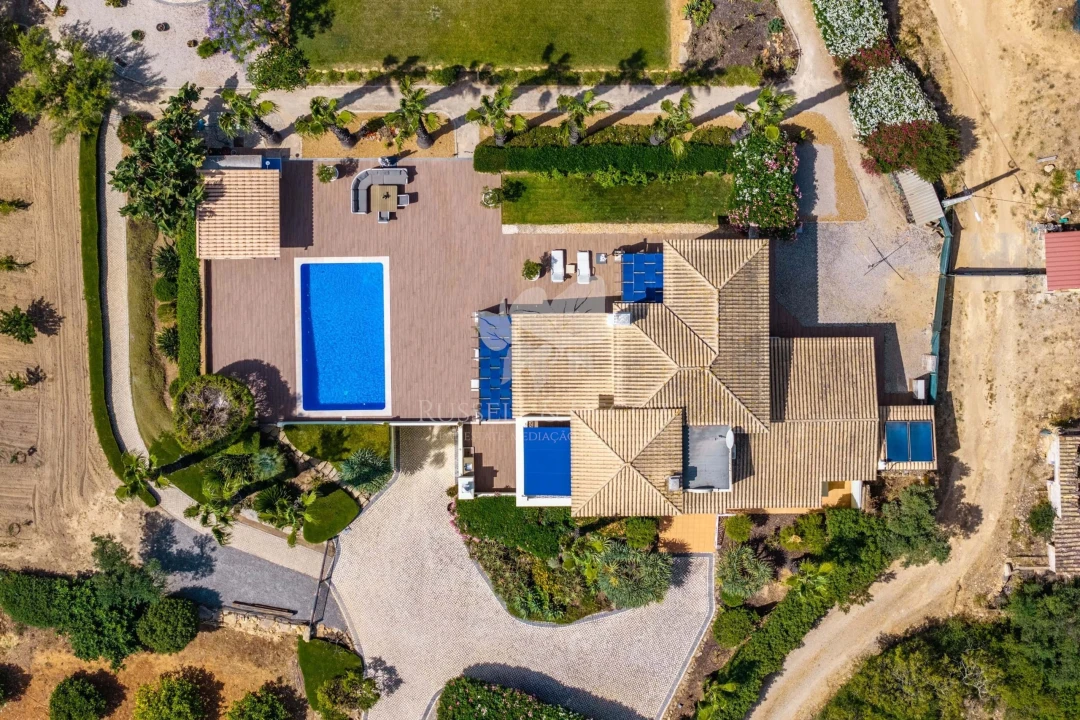 Moradia T4 para Venda em Pechão Foto 7