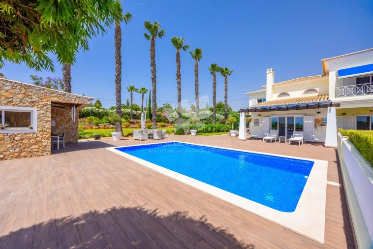 Moradia T4 para Venda em Pechão Foto 36