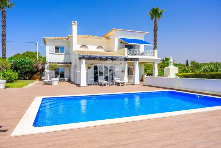 Moradia T4 para Venda em Pechão Foto 6