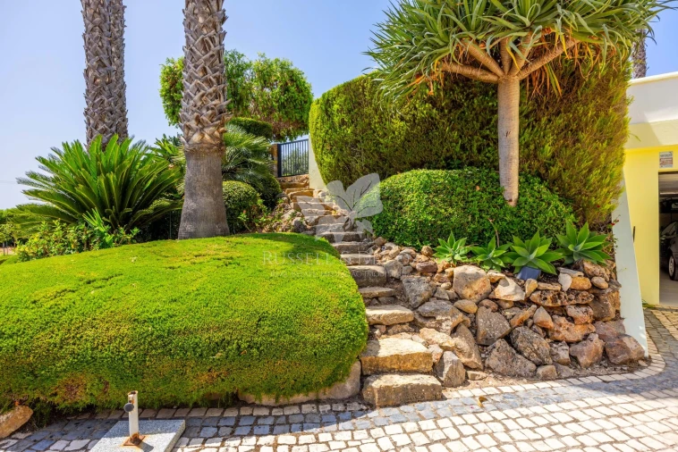 Moradia T4 para Venda em Pechão Foto 52