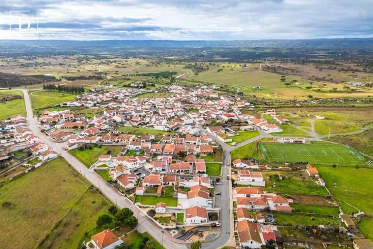 Moradia T1 para Venda em Almodôvar e Graça dos Padrões Foto 11
