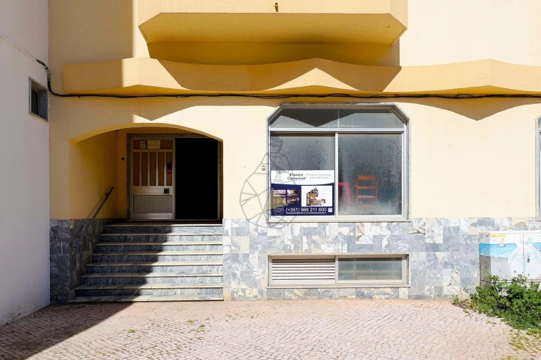 Negócio para Venda em Armação de Pera Foto 1