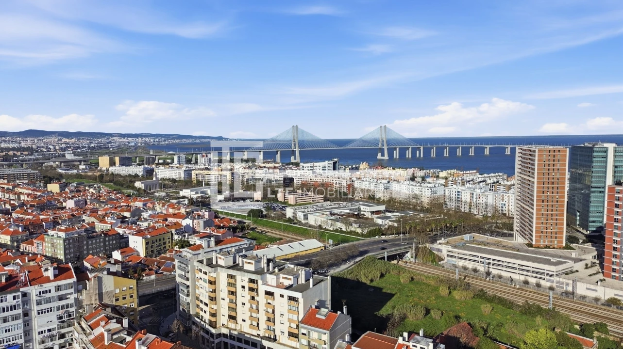 Apartamento T2 para Venda em Parque das Nações Foto 23
