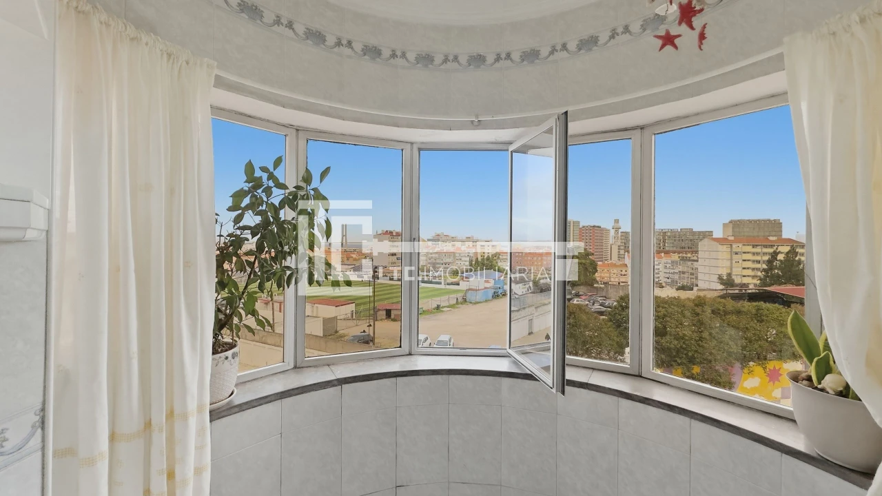 Apartamento T2 para Venda em Parque das Nações Foto 15
