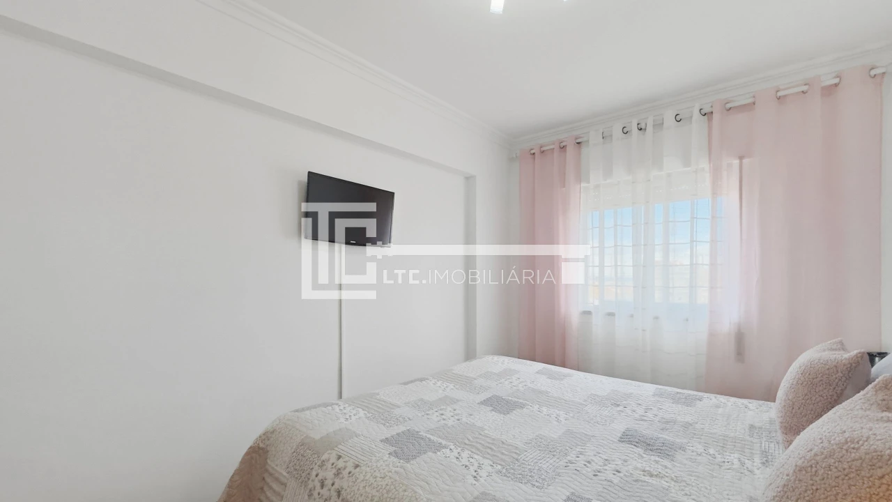 Apartamento T2 para Venda em Parque das Nações Foto 11