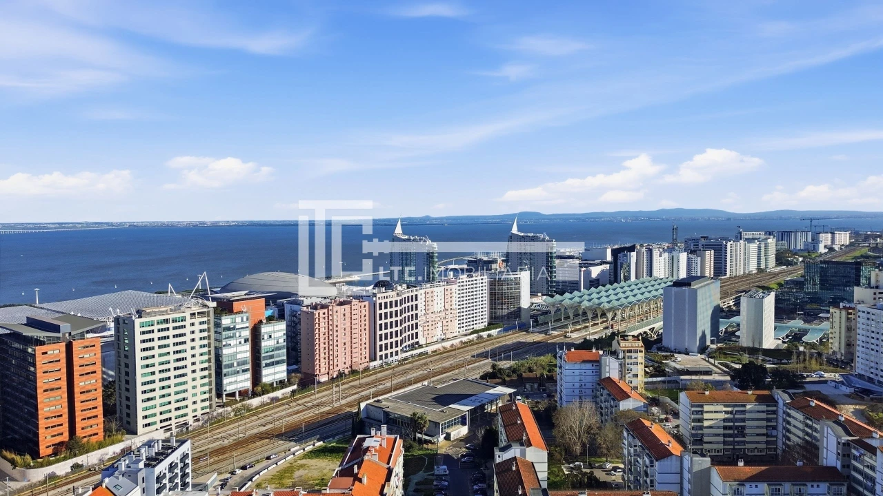 Apartamento T2 para Venda em Parque das Nações Foto 25