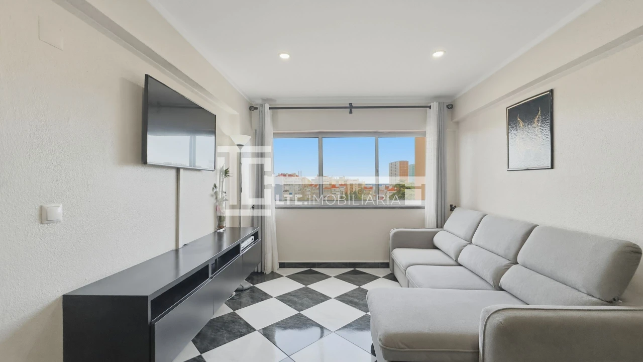 Apartamento T2 para Venda em Parque das Nações Foto 5