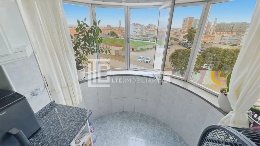 Apartamento T2 para Venda em Parque das Nações Foto 14