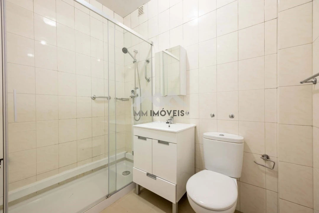 Apartamento T2 para Arrendamento em Ramalde Foto 11