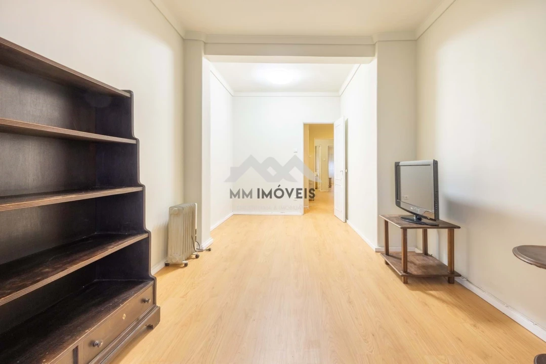 Apartamento T2 para Arrendamento em Ramalde Foto 8