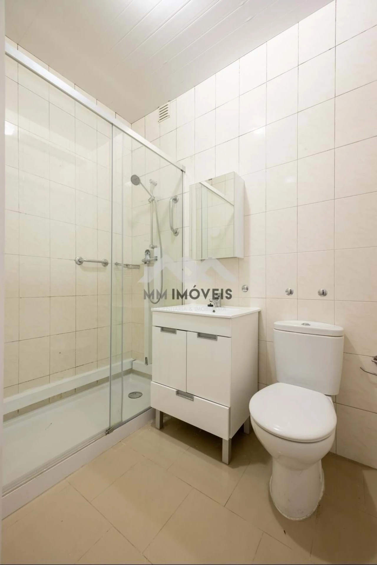 Apartamento T2 para Arrendamento em Ramalde Foto 12