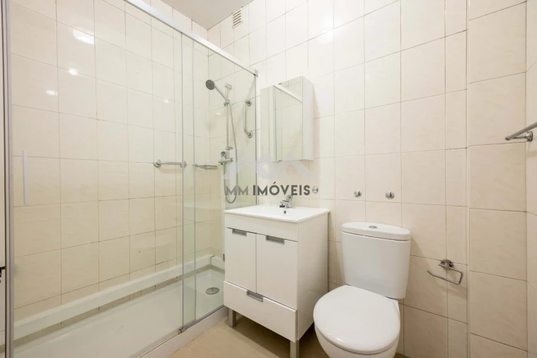 Apartamento T2 para Arrendamento em Ramalde Foto 11