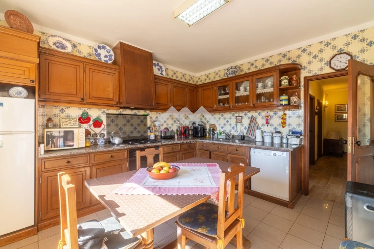 Moradia T5 para Venda em Santa Marinha e São Pedro da Afurada Foto 51