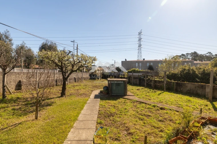 Moradia T5 para Venda em Santa Marinha e São Pedro da Afurada Foto 36