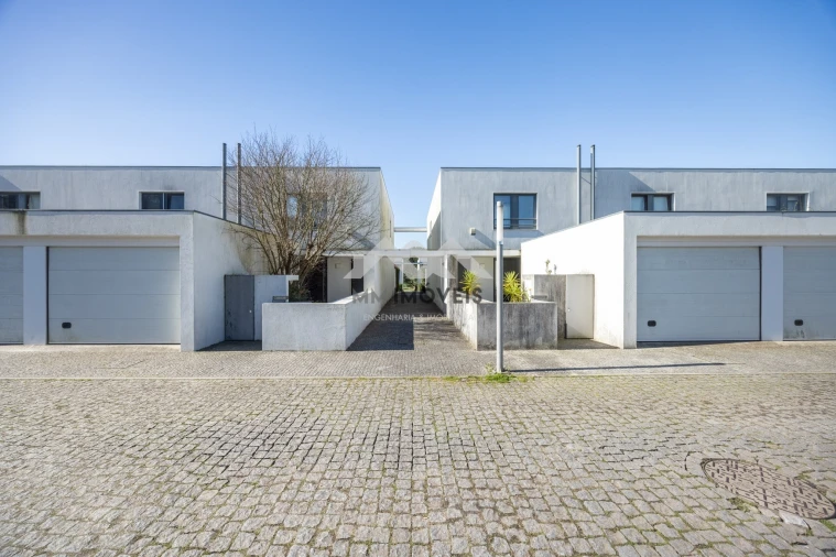 Moradia T3 para Venda em Castêlo da Maia Foto 10