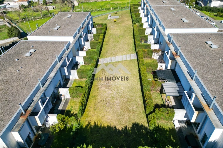 Moradia T3 para Venda em Castêlo da Maia Foto 30