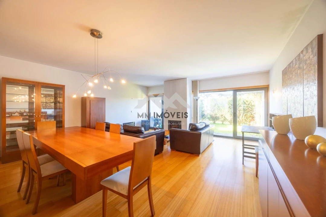 Moradia T3 para Venda em Castêlo da Maia Foto 2