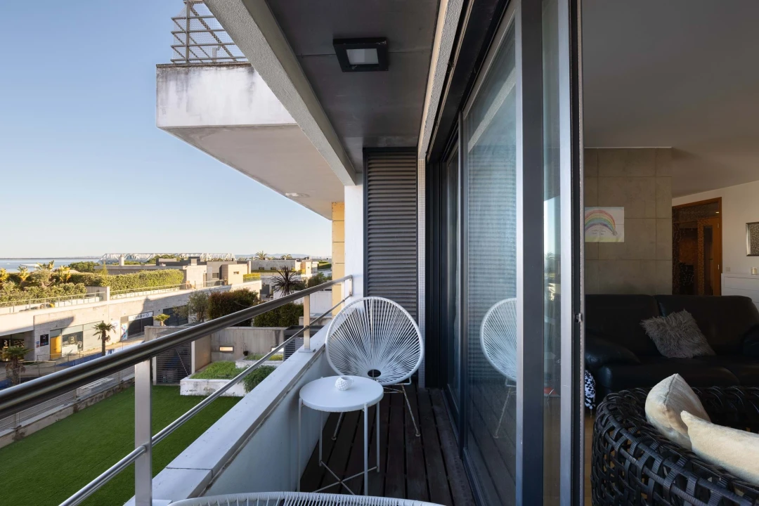 Apartamento T3 para Venda em Parque das Nações Foto 8