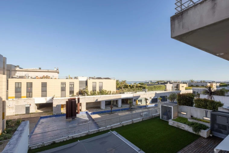 Apartamento T3 para Venda em Parque das Nações Foto 9