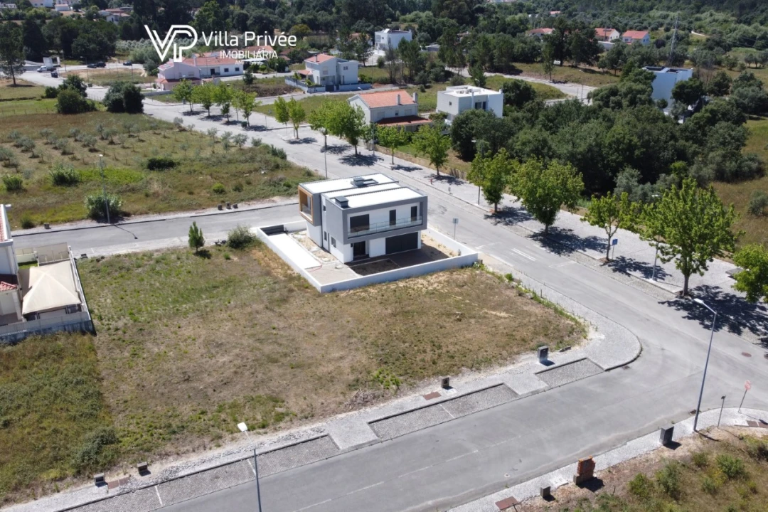 Terreno para Venda em Sebal e Belide Foto 2