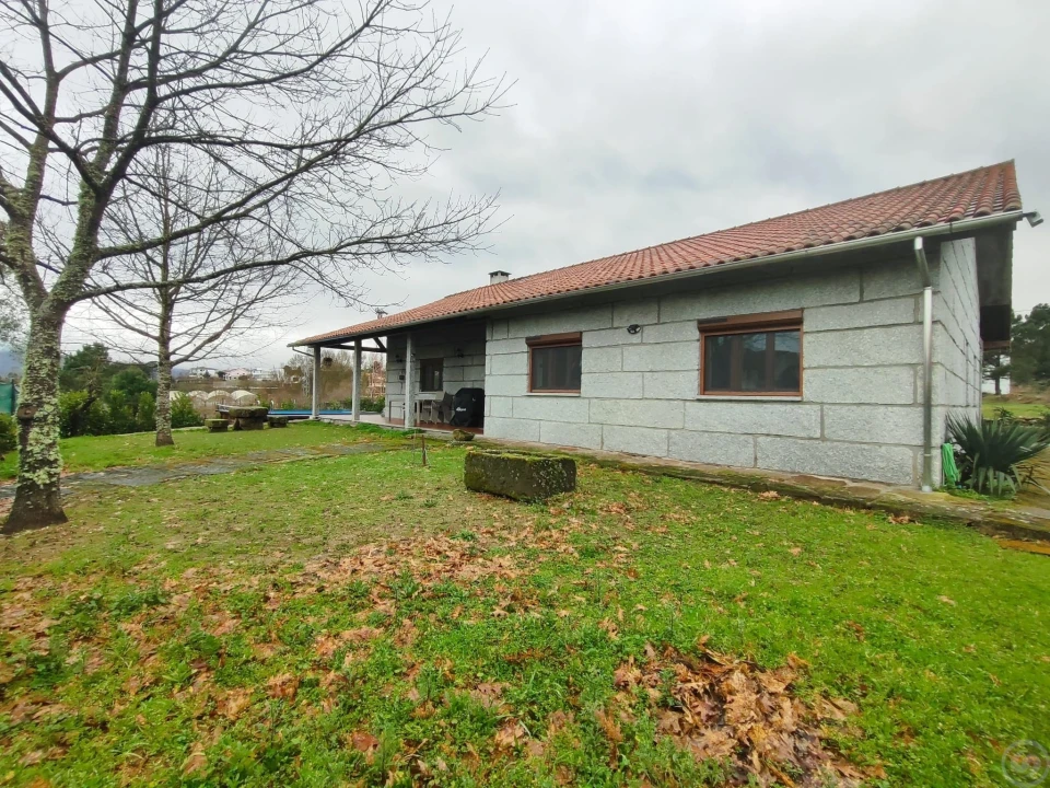 Moradia T4 para Venda em Vale de Anta Foto 2