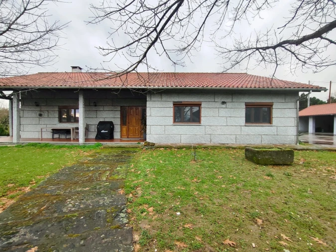 Moradia T4 para Venda em Vale de Anta Foto 4