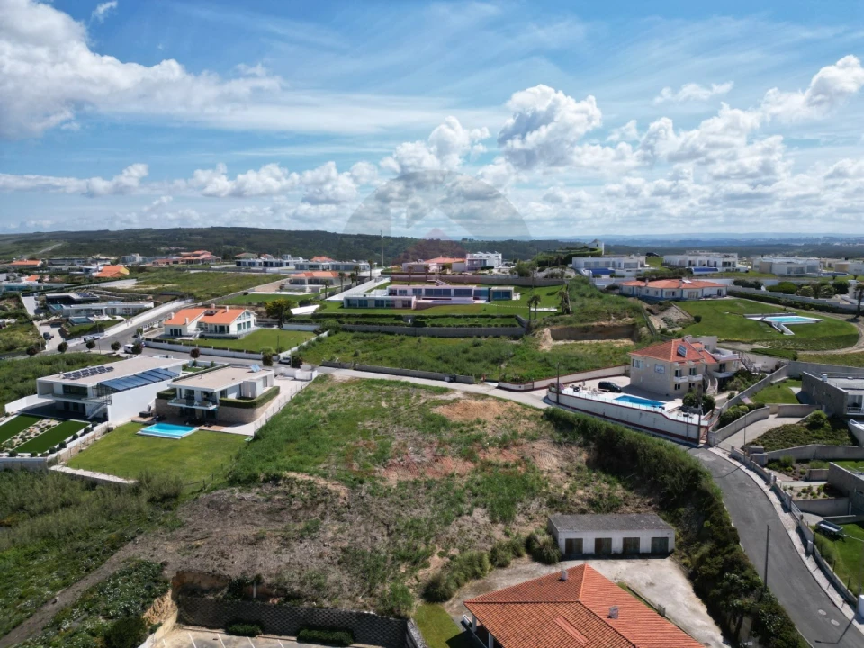 Terreno para Venda em Foz do Arelho Foto 2