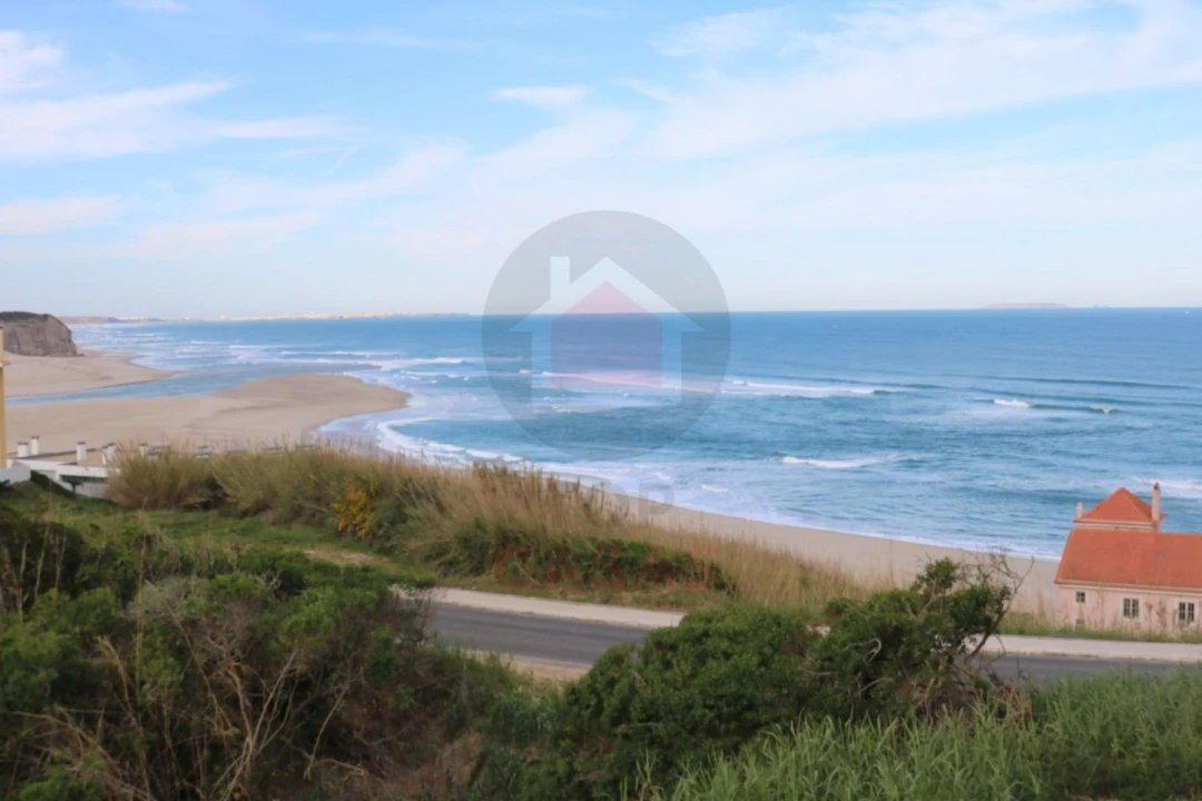Terreno para Venda em Foz do Arelho Foto 1