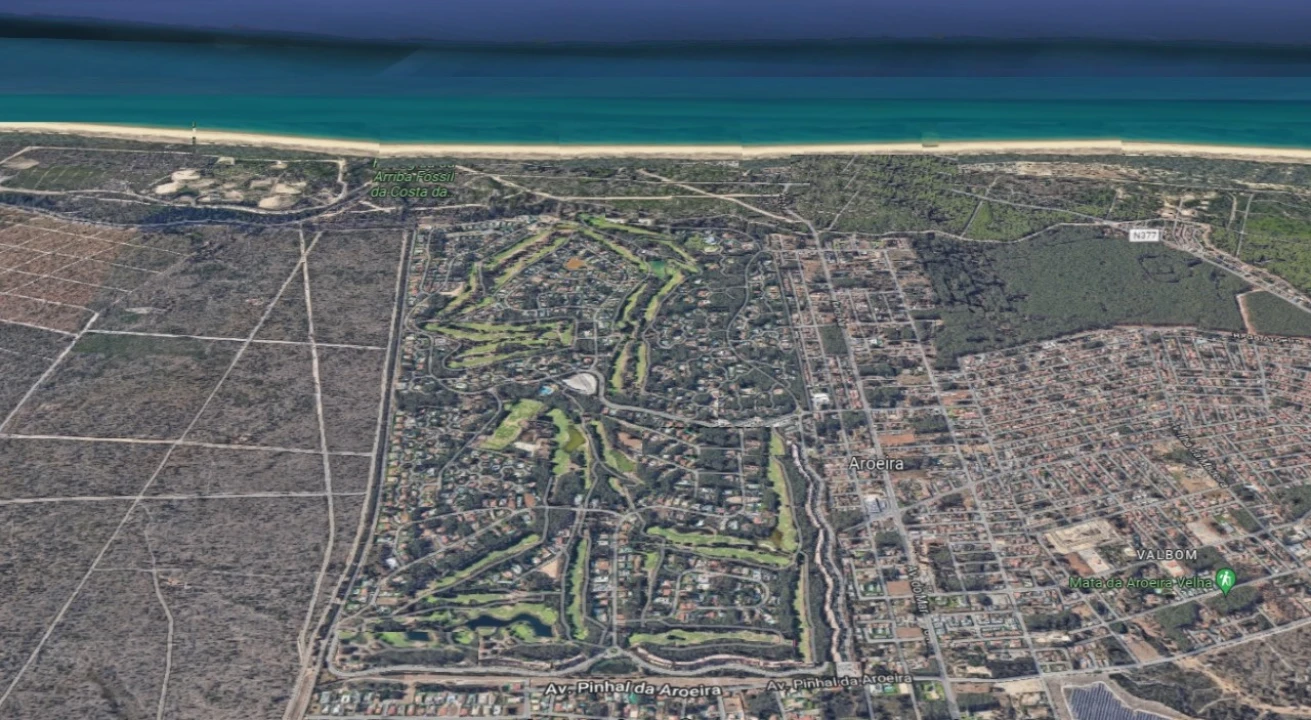 Terreno para Venda em Charneca de Caparica e Sobreda Foto 3