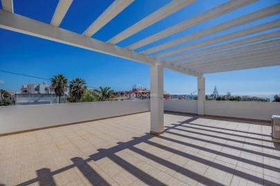 Moradia T4 para Venda em Albufeira e Olhos de Água