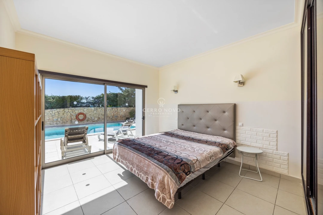 Moradia T4 para Venda em Albufeira e Olhos de Água Foto 17