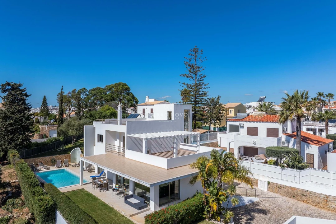 Moradia T4 para Venda em Albufeira e Olhos de Água Foto 36