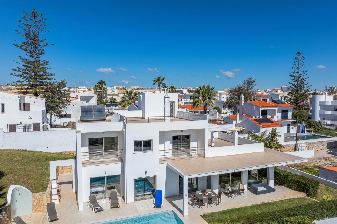 Moradia T4 para Venda em Albufeira e Olhos de Água Foto 37