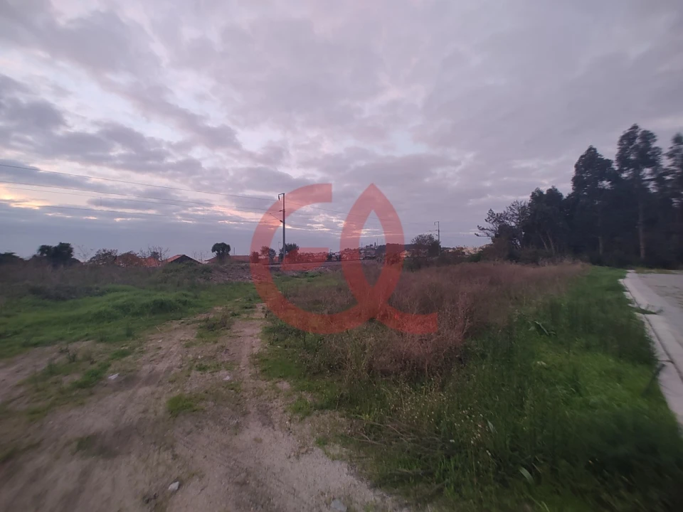 Terreno para Venda em Carreço Foto 6