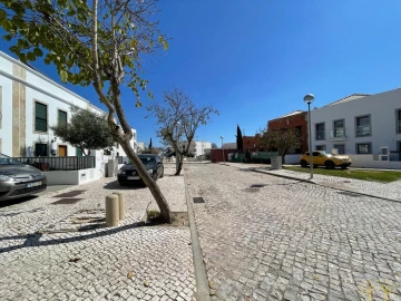 Moradia T4 para Venda em Olhão