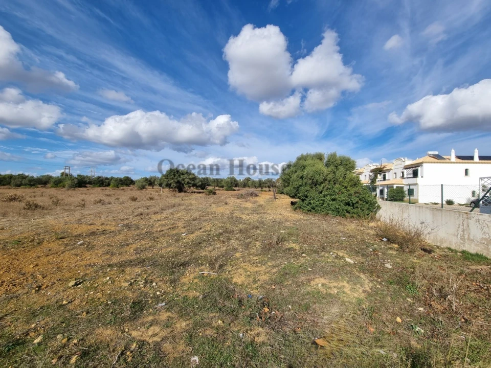 Terreno para Venda em Ferreiras Foto 1