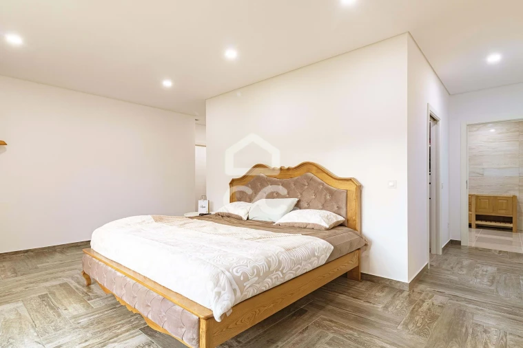 Moradia T3 para Venda em Basto Foto 51