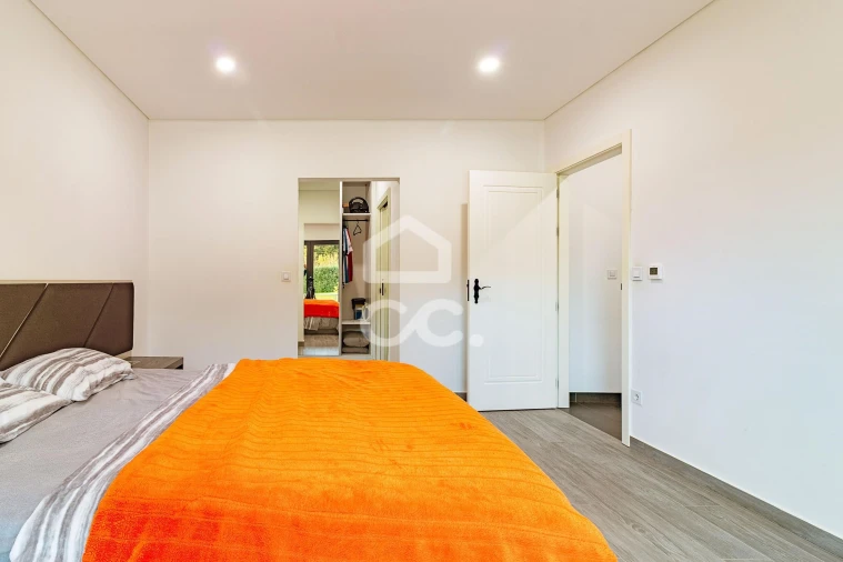 Moradia T3 para Venda em Basto Foto 36