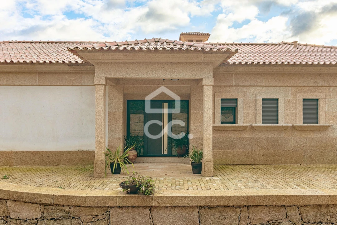 Moradia T3 para Venda em Basto Foto 12