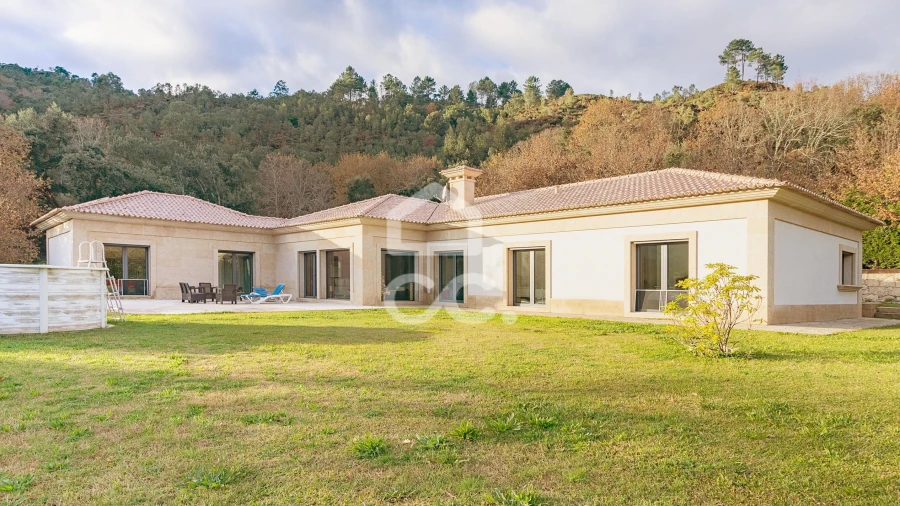 Moradia T3 para Venda em Basto